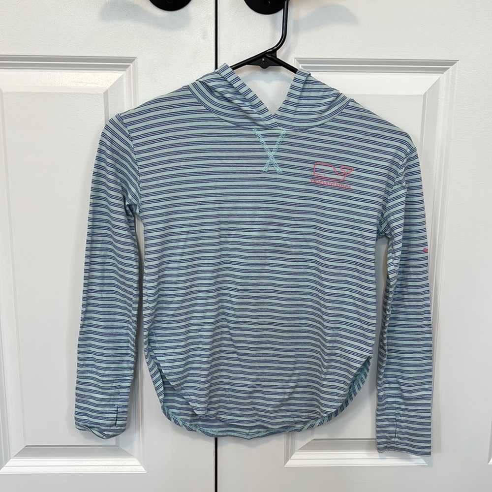 Vineyard vines long sleeve hoodie with thumb loops